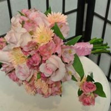 A bouquet of pink flowers on the table 