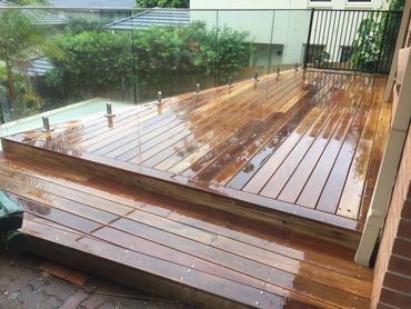deck with glass balustrade