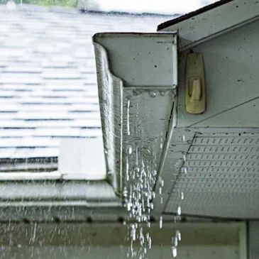 Leaking gutter
