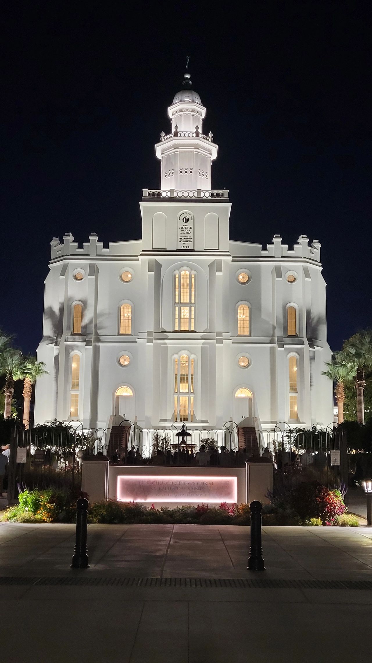 The St. George temple recently underwent a massive renovation and is now operable once again for members of the Church of Jesus Christ of Latter-day Saints The St. George temple recently underwent a massive renovation and is now operable once again for members of the Church of Jesus Christ of Latter-day Saints