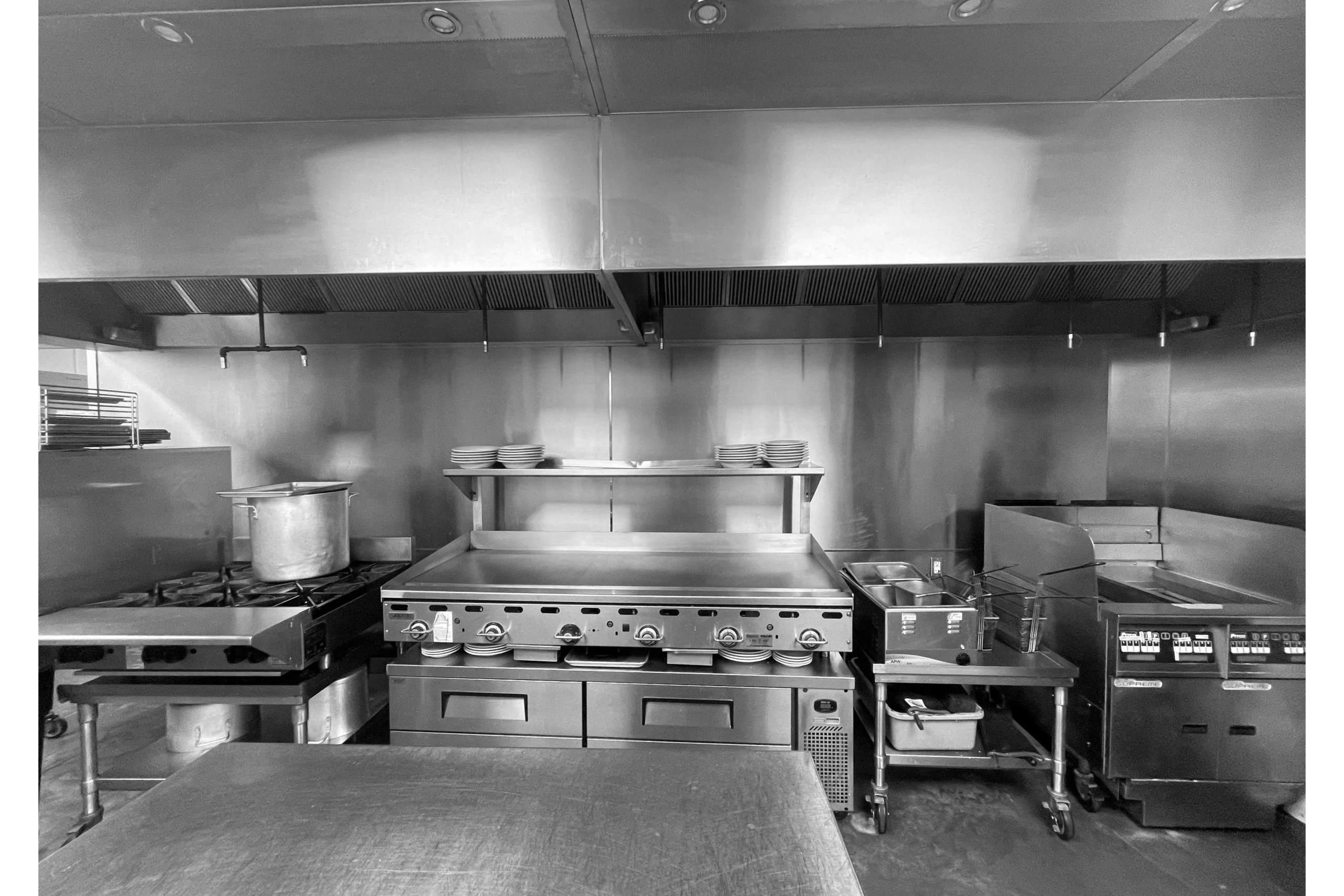  Commercial Kitchen Hood Following CleanHoods TX’s Routine Maintenance Service.