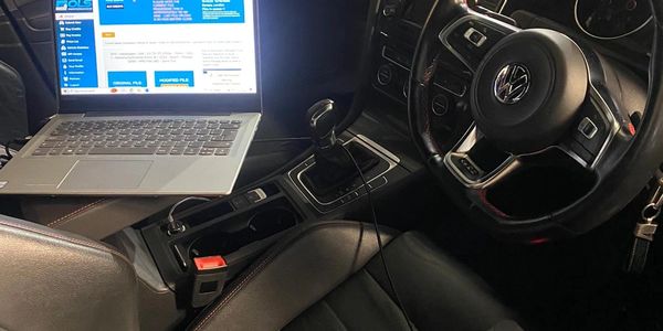 Laptop inside a car using remapping technology