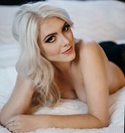 Boudoir Photo Session with Melissa Days, Whidbey Island Wedding Photographer. 