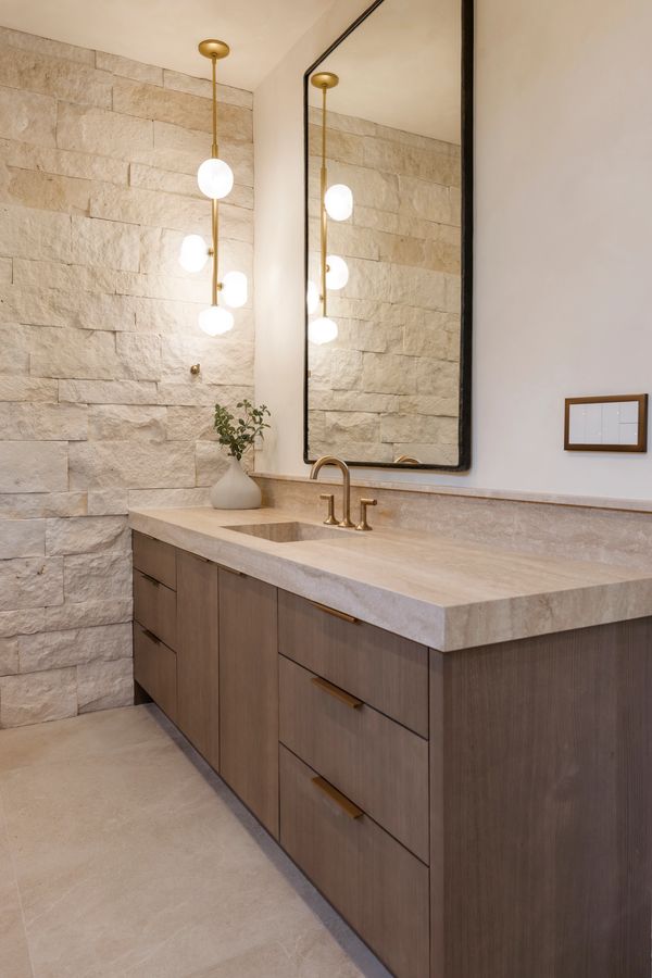 Master Bath
Primary Bath
Custom Cabinets