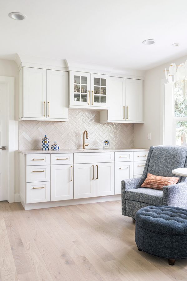 English Cottage
Coffee Bar
Wet Bar
Taj Mahal
Mullion Doors