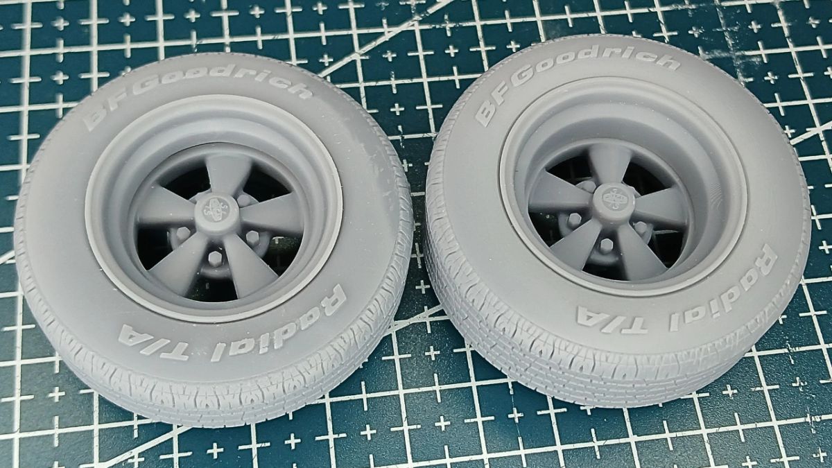 Pioneer 1/32 Slot Car Wheels – Chrome 'Cragar' Mag Style Front/Rear Set (2 Pack) WH205662