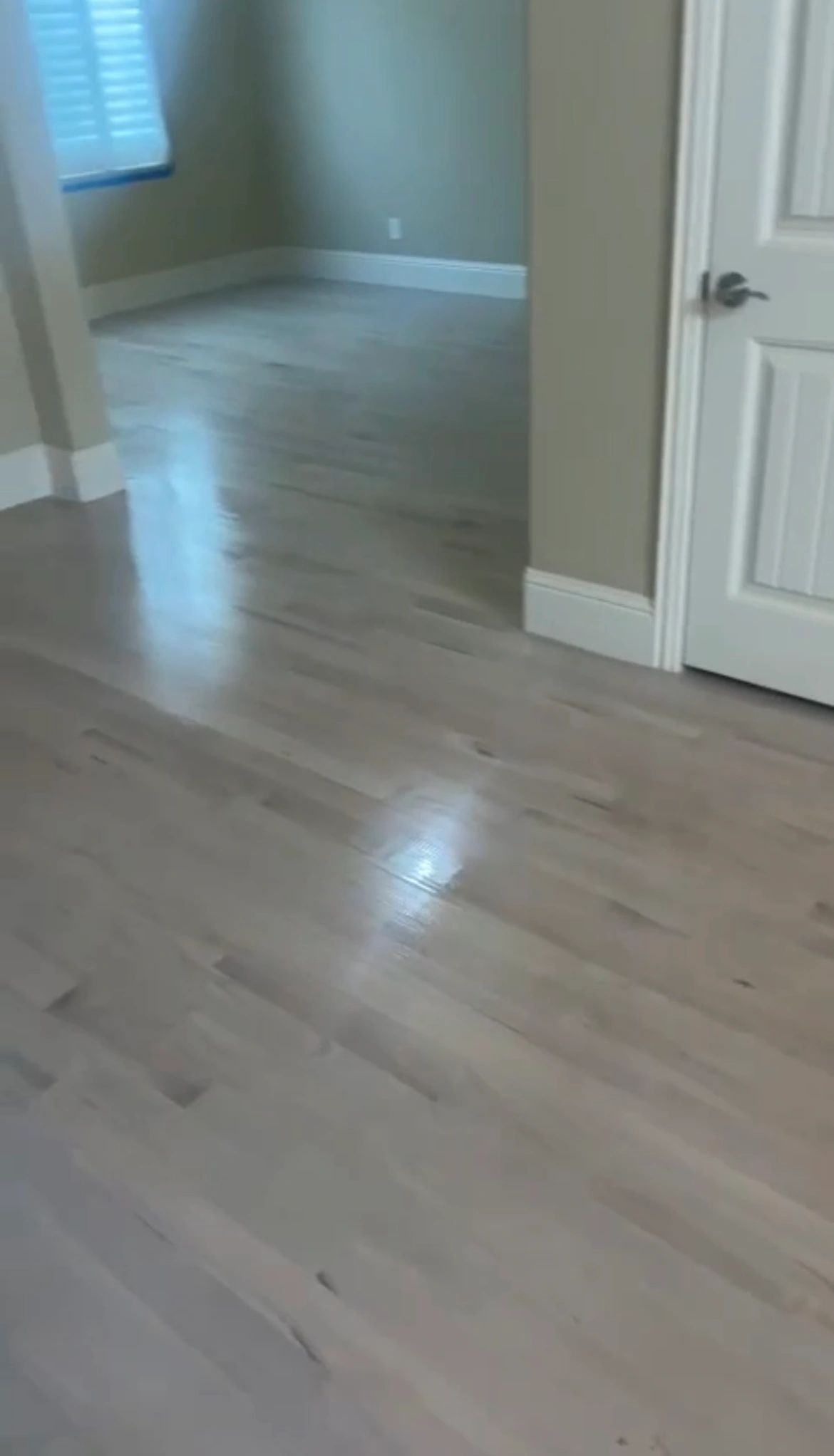 Country White Solid Wood Stain & Finish