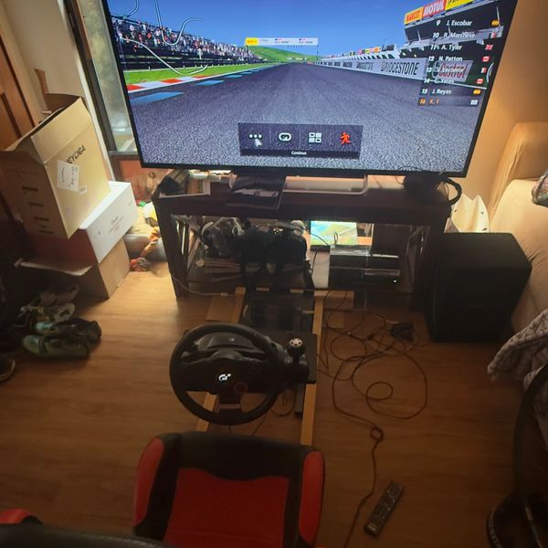 Simulator driving, a safe way to have fun for any age group. Drive on famous tracks like SPA, Monaco