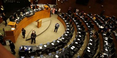 Senado aprueba reforma a Ley de Amparo; incluye retroactividad en juicios vigentes