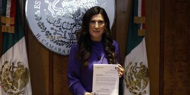 Diputados reciben reforma electoral de Sheinbaum; plantea modificar 11 artículos