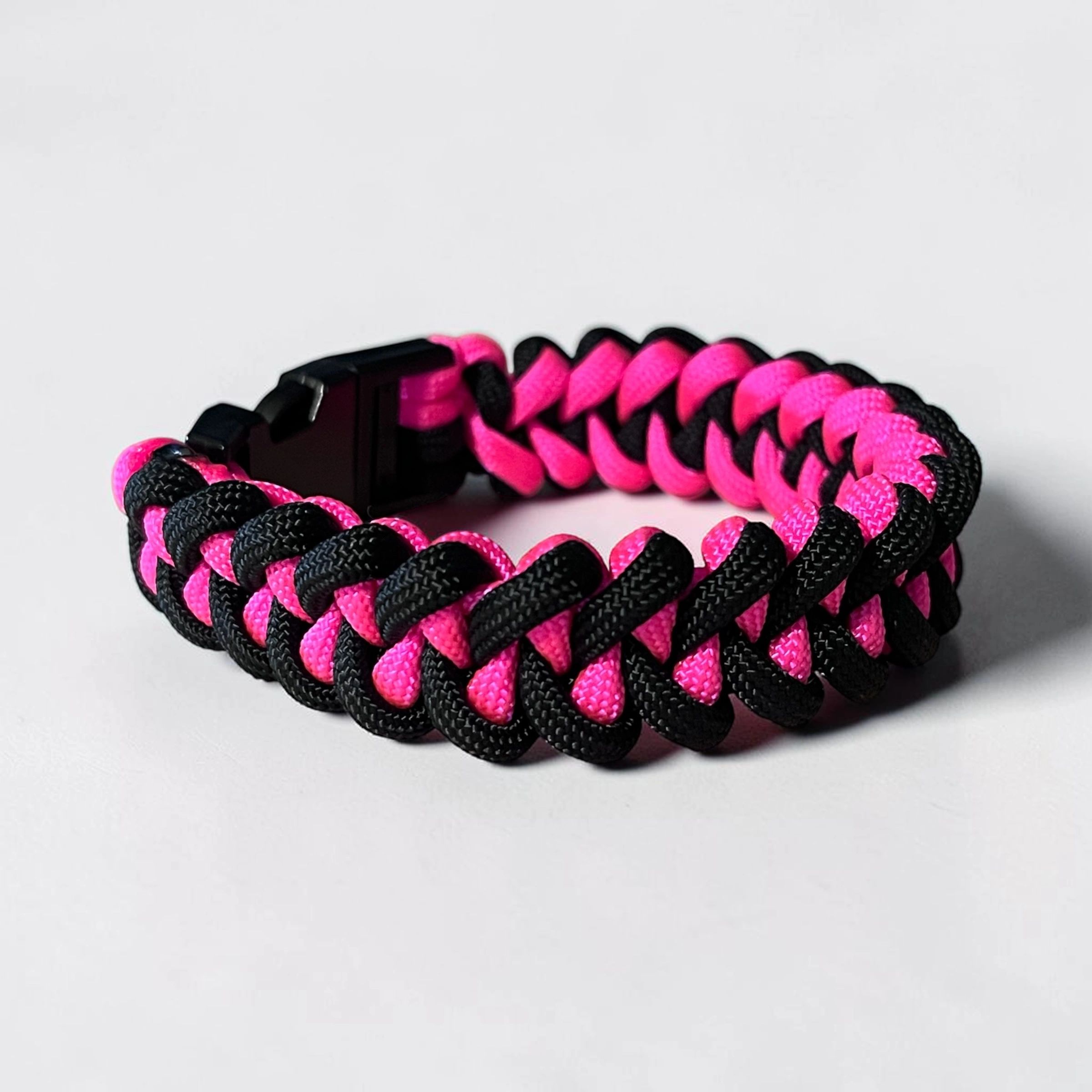 Shark Jaw Knot Fixed Length 9 1/2" Dog Collar Black and Hot Pink