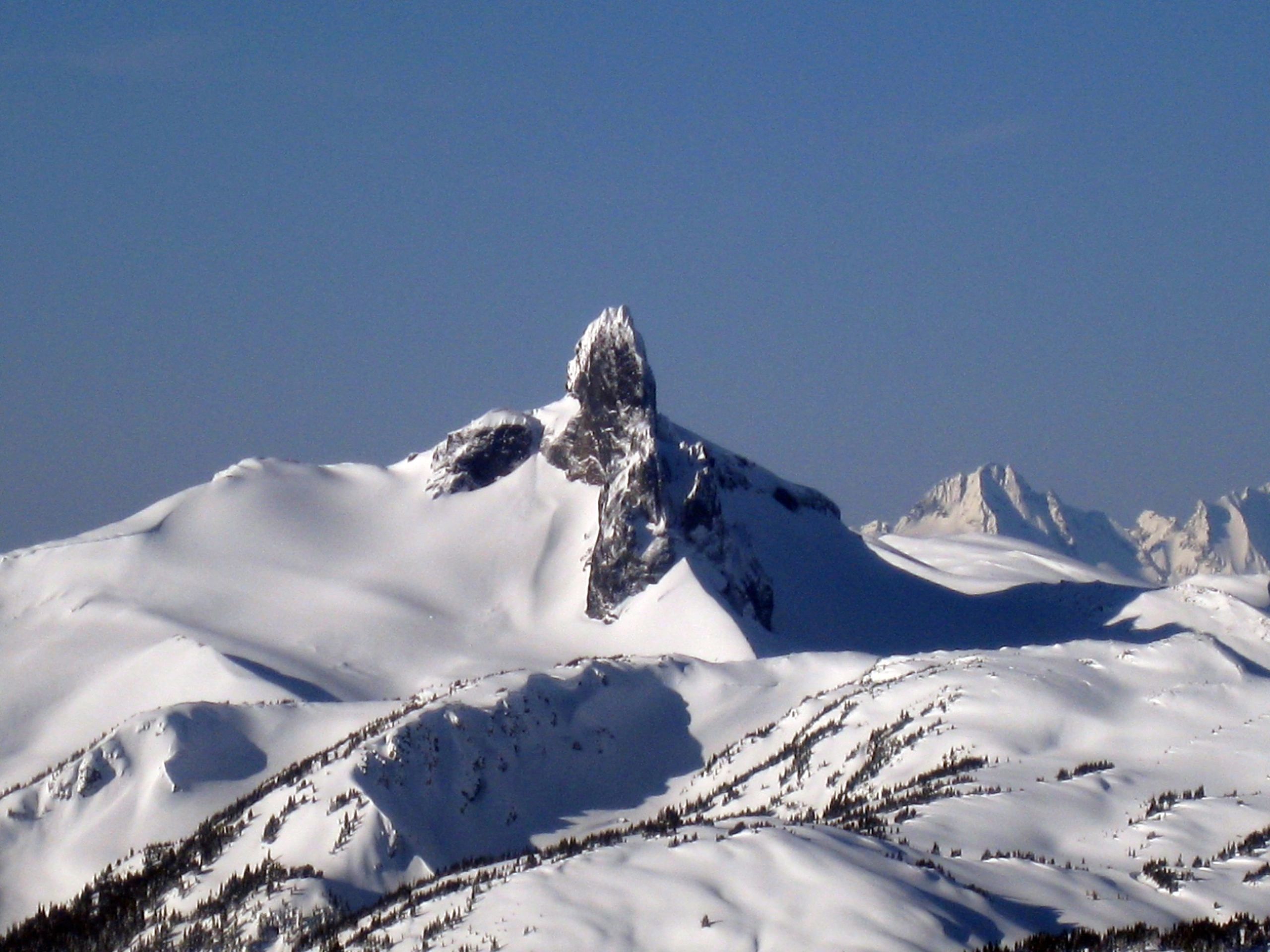By Ruth Hartnup from Vancouver, Canada - Black Tusk,CC BY 2.0