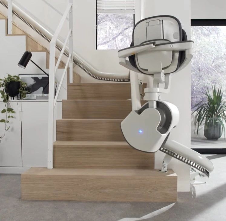 The Flow X Curved Stairlift