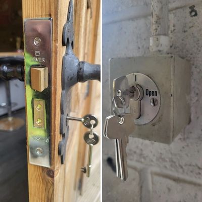 Local locksmith in Alwoodley, Leeds. 24 hour locksmith, lock change, lock repair services available.