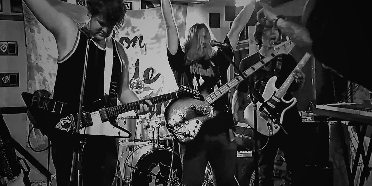 Melon Collie Caravan