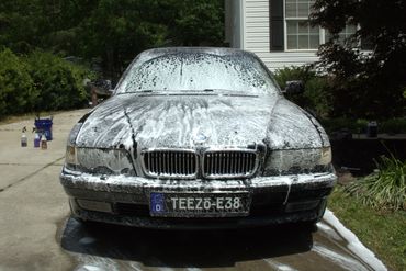 BMW E38 exterior in foam bath