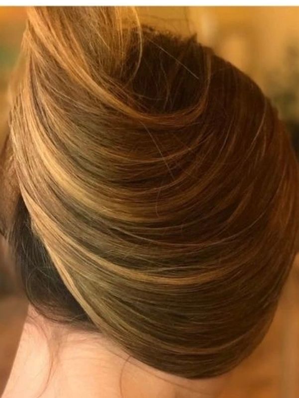 Natural warm baby lights on a natural brown base colour  long hair 