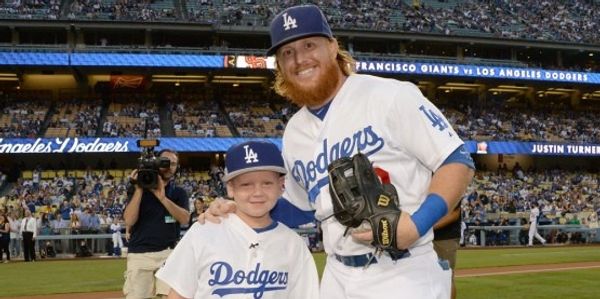 Dodgers news: Justin & Kourtney Turner host Children's Hospital