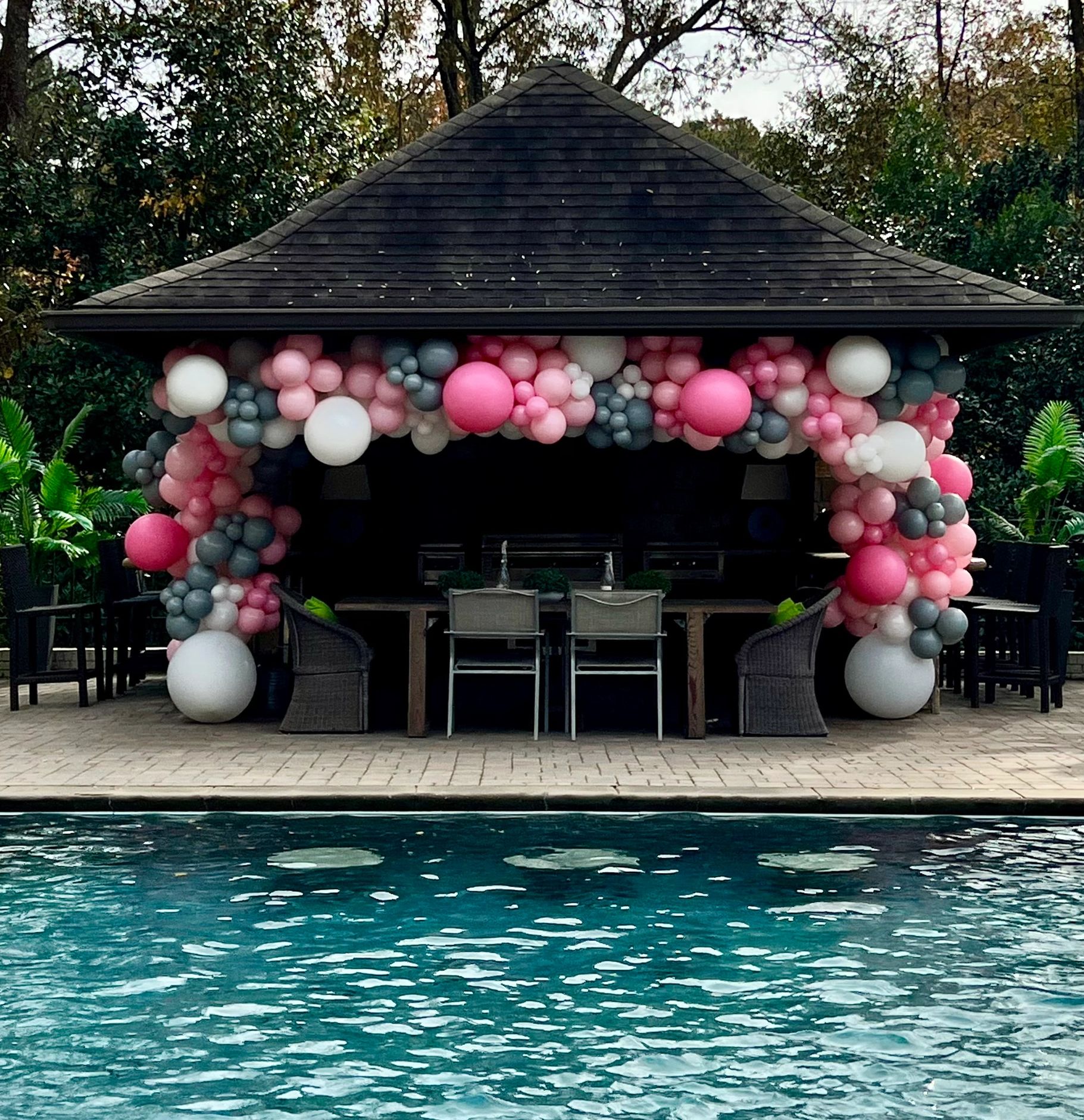 nashville balloon garland 