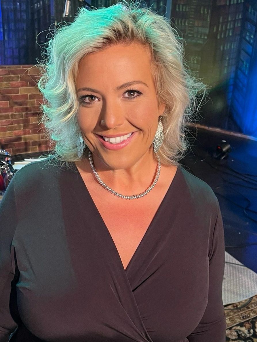 Angela Adams 
