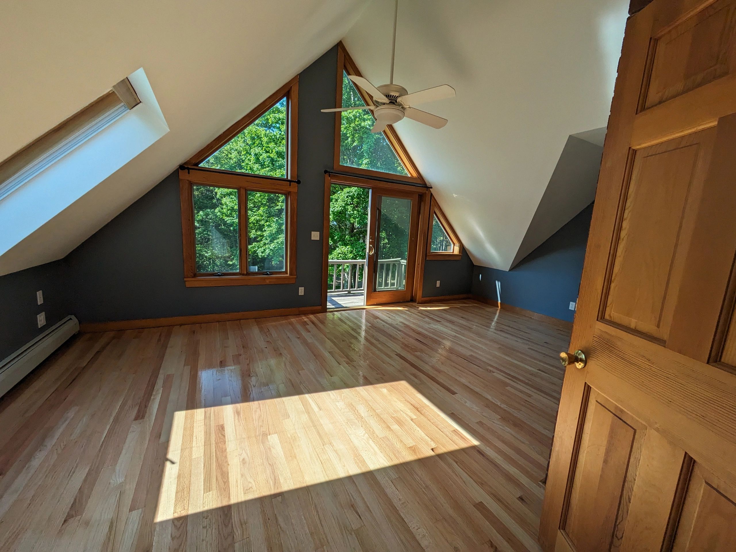 Hardwood Flooring Refinishing Services | Oak House