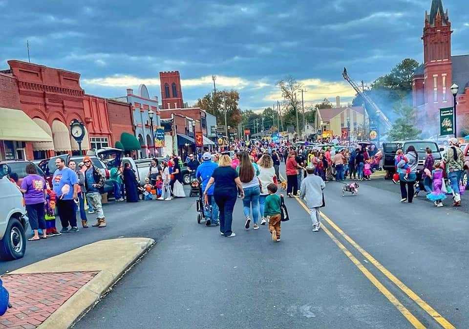 The Importance of Downtown Roanoke, Alabama