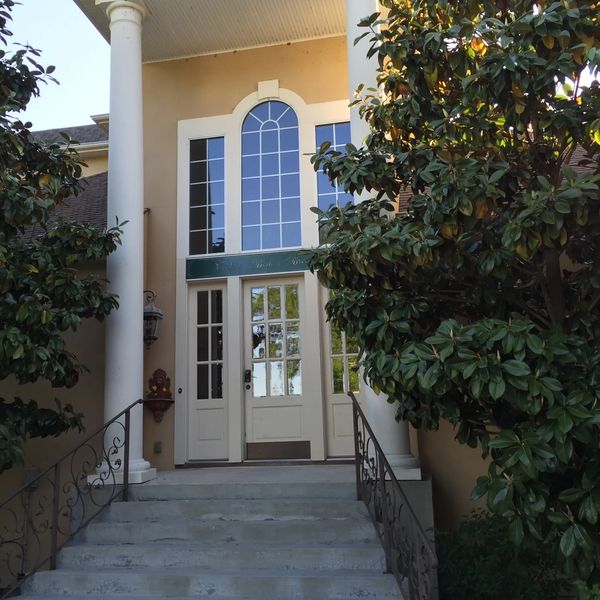 Front door of the Cedars of Marion vacation rental
