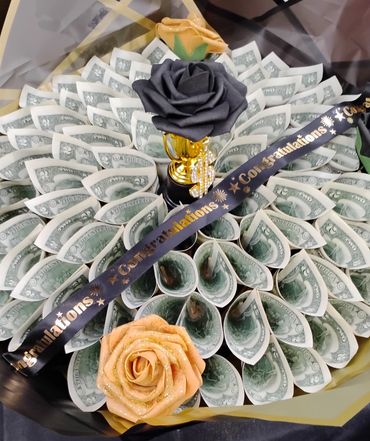 Black & Gold 100 Dollar Bouquet with cup