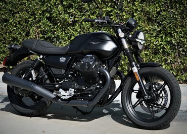 2021 Moto Guzzi V7 850, available to rent at DesertMotoRentals in the greater Palm Springs area. 
