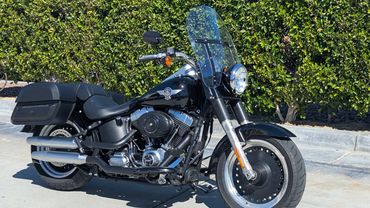 Harley Davidson Fat Boy Lo available to rent at DesertMotoRentals.com

#HD rentals, #DesertMotoRen