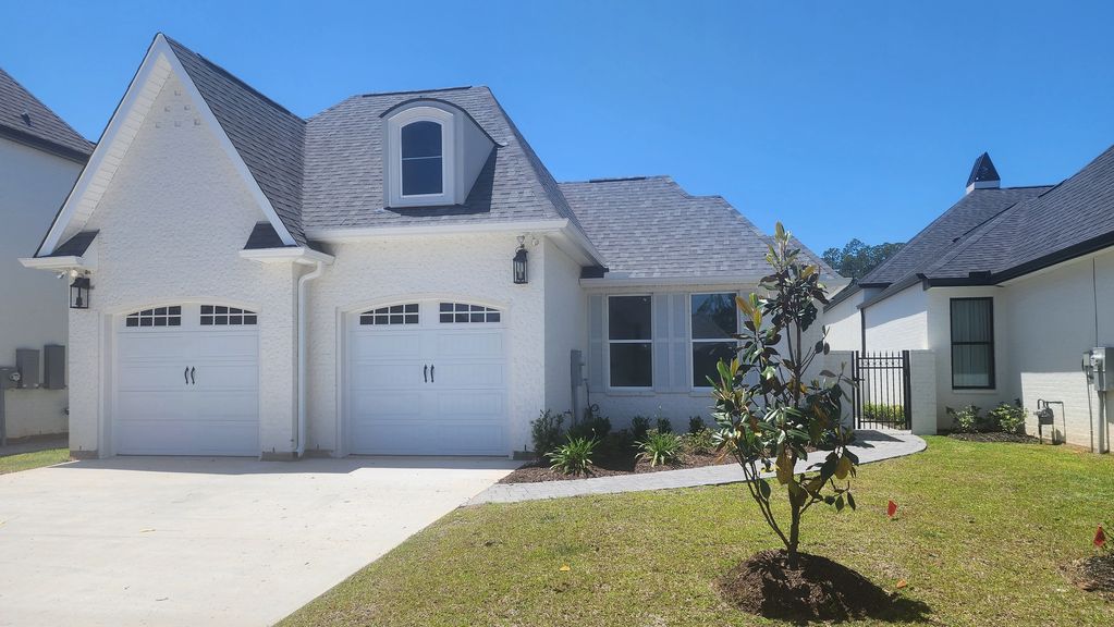 Courtyard Homes The Garden Walk
