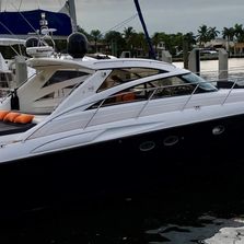 Luxury Yacht Charter covering Miami and Fort Lauderdale.  1/2 and full day skppered charters