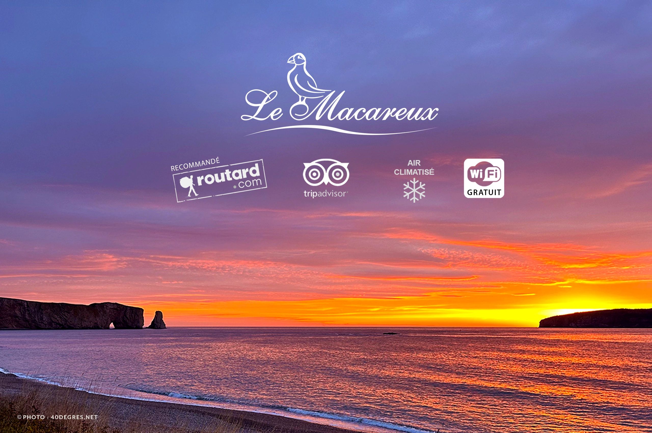 Rocher-Percé avec un lever de soleil