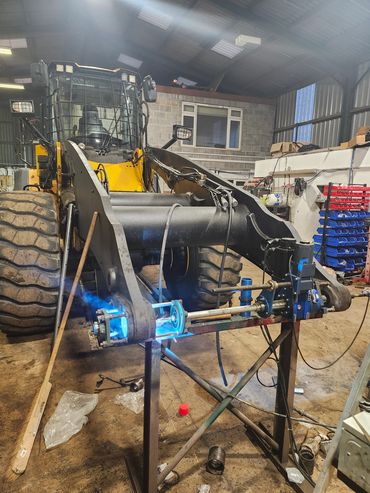 Loading shovel line borng
