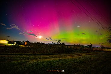 Aurora at the cross roads. Near TK Lawless darksky park 6 second image Nikon Z6 iso800 f/1.8 28mm