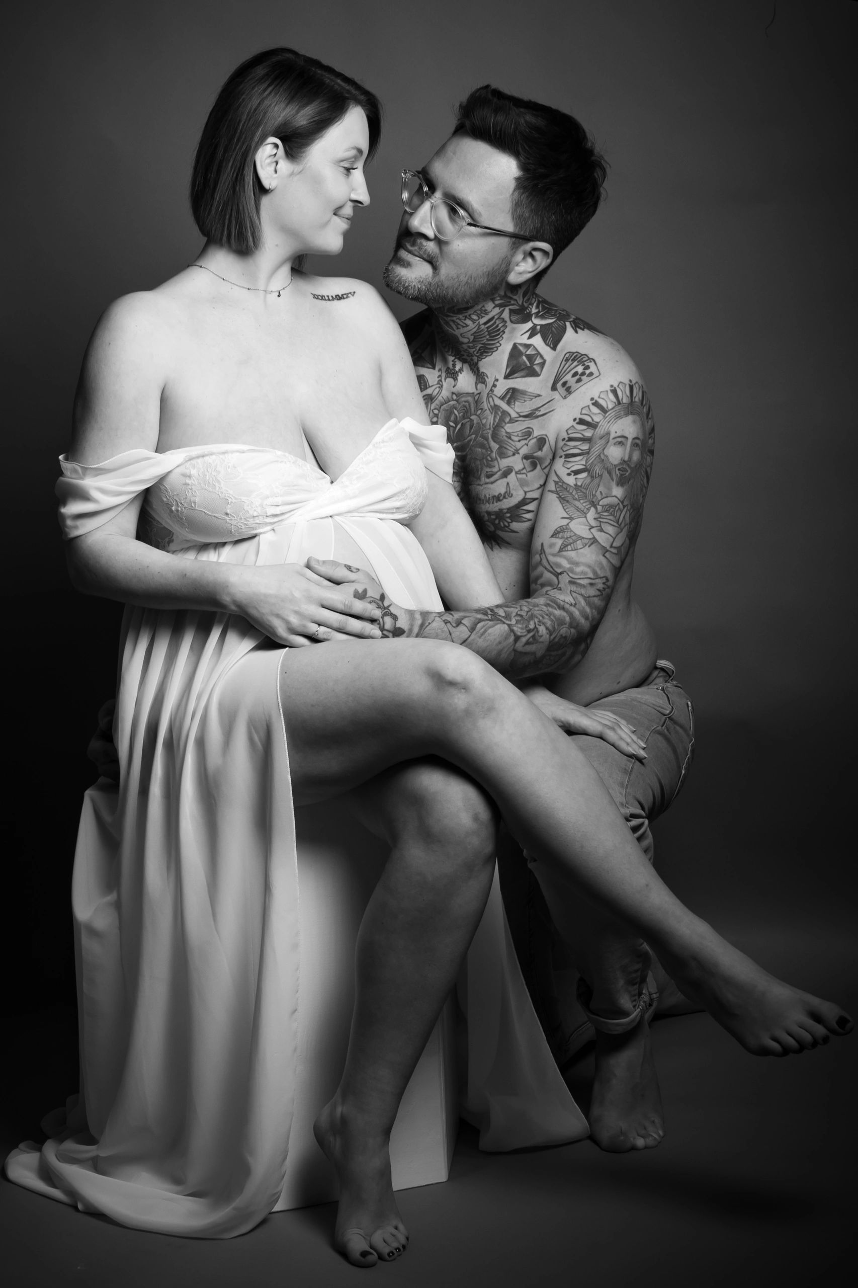 Maternity Photoshoot; Banbury; Oxfordshire; Pierangela Photography; Baby-Bump; 