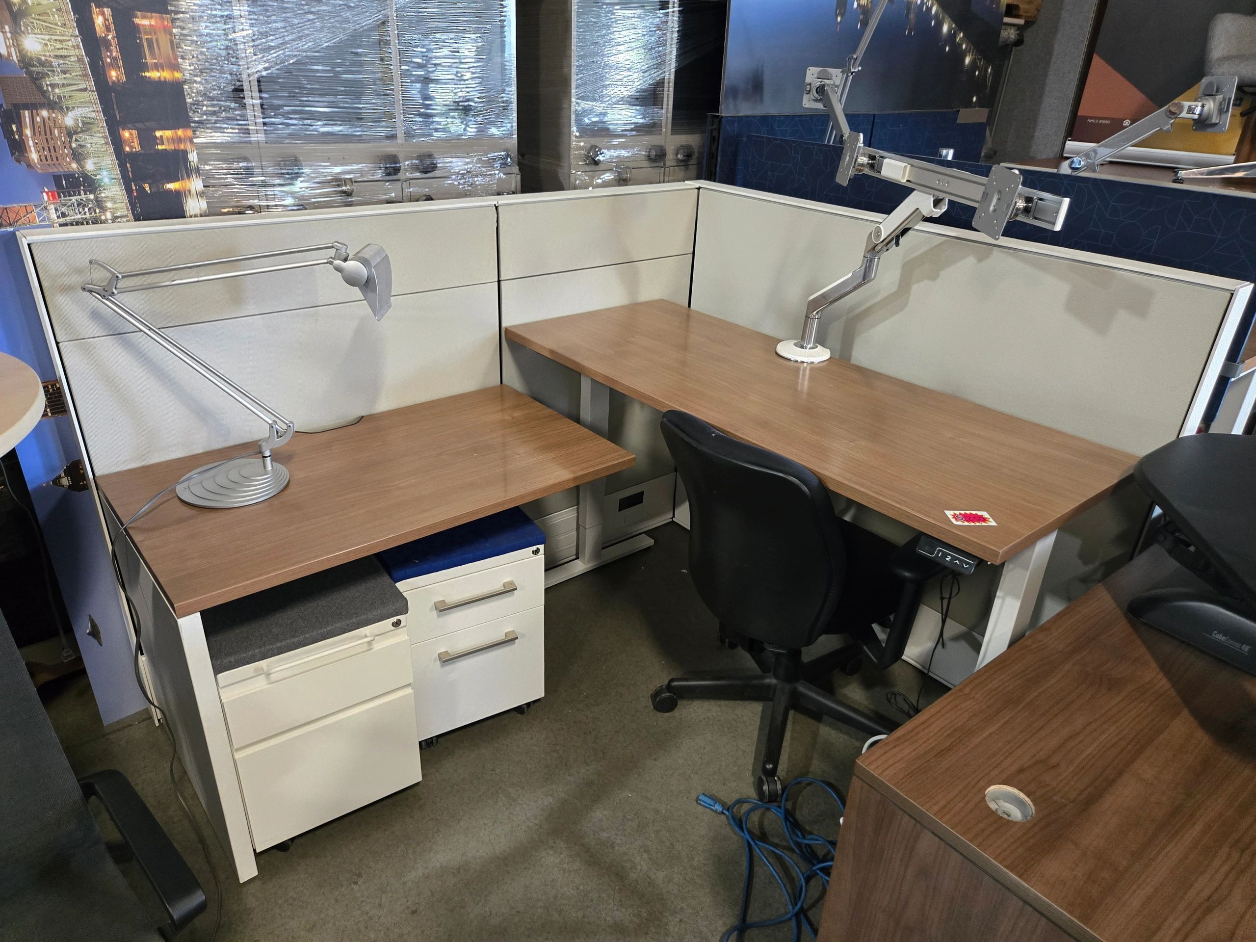 5×7 Haworth Cubicles – Modern Office Workstations