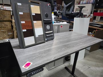 New budget sit to stand desk in stock with fast delivery in Portland Oregon