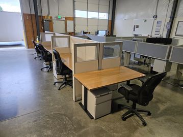 Herman Miller call center cubicles in 60x24 and 72x24 workstation sizes arranged for fast office.