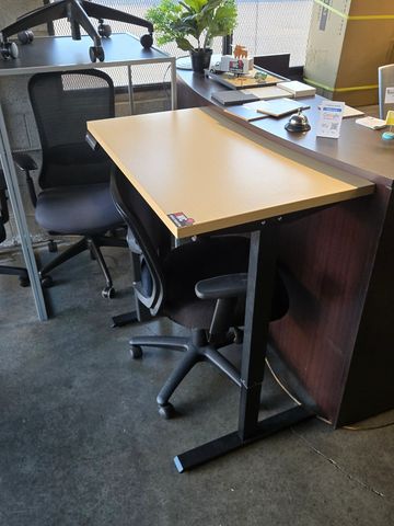  Herman Miller 3x2 sit-to-stand height adjustable desk top at NWC Office Furniture Vancouver.