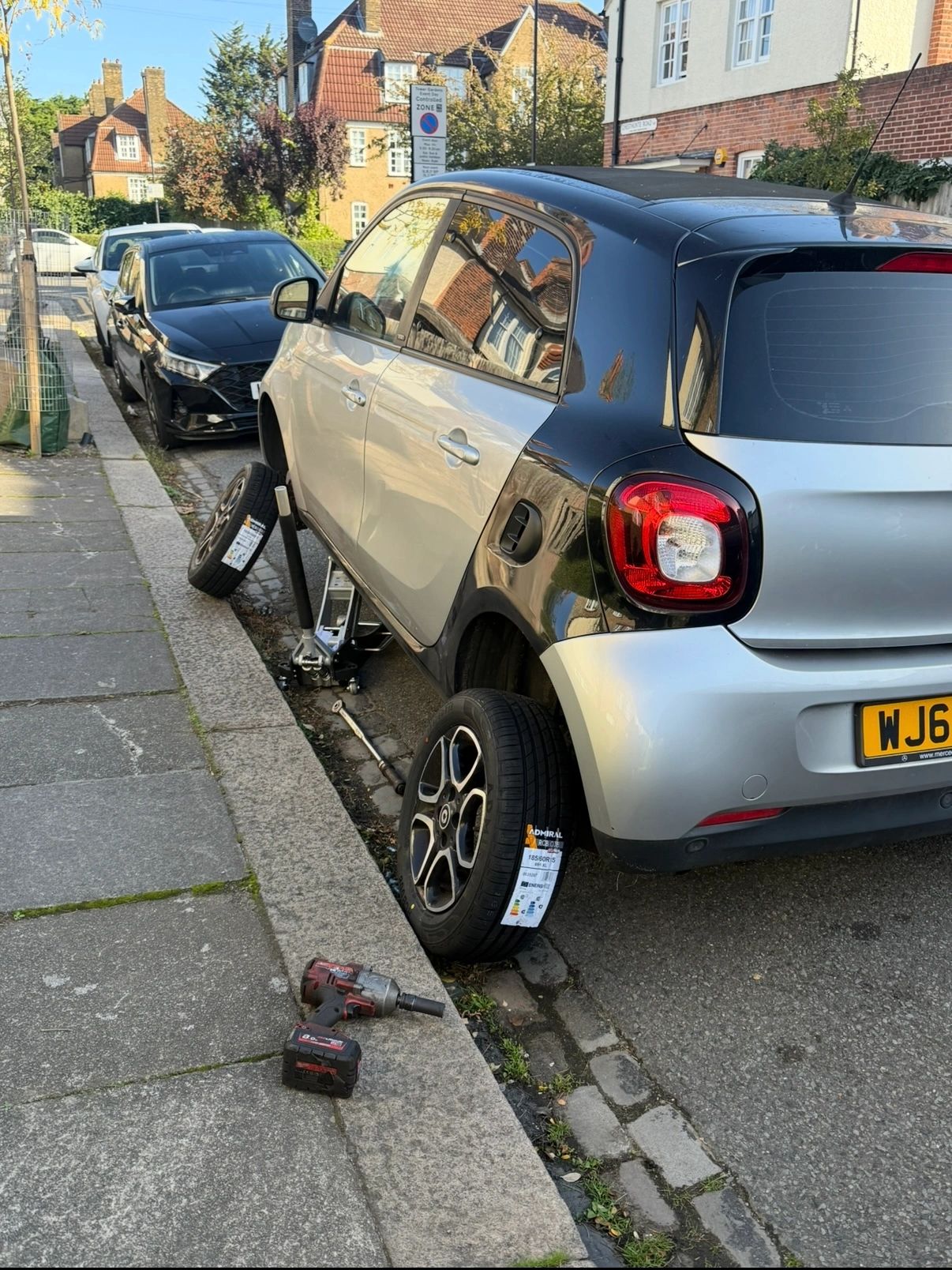 Mot with collection and delivery, full service and 4 tyres 