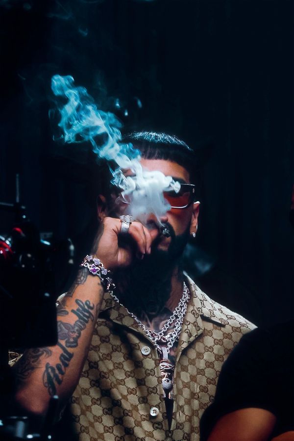 Anuel AA en la filmación de Little Demon ( La Última Cena)