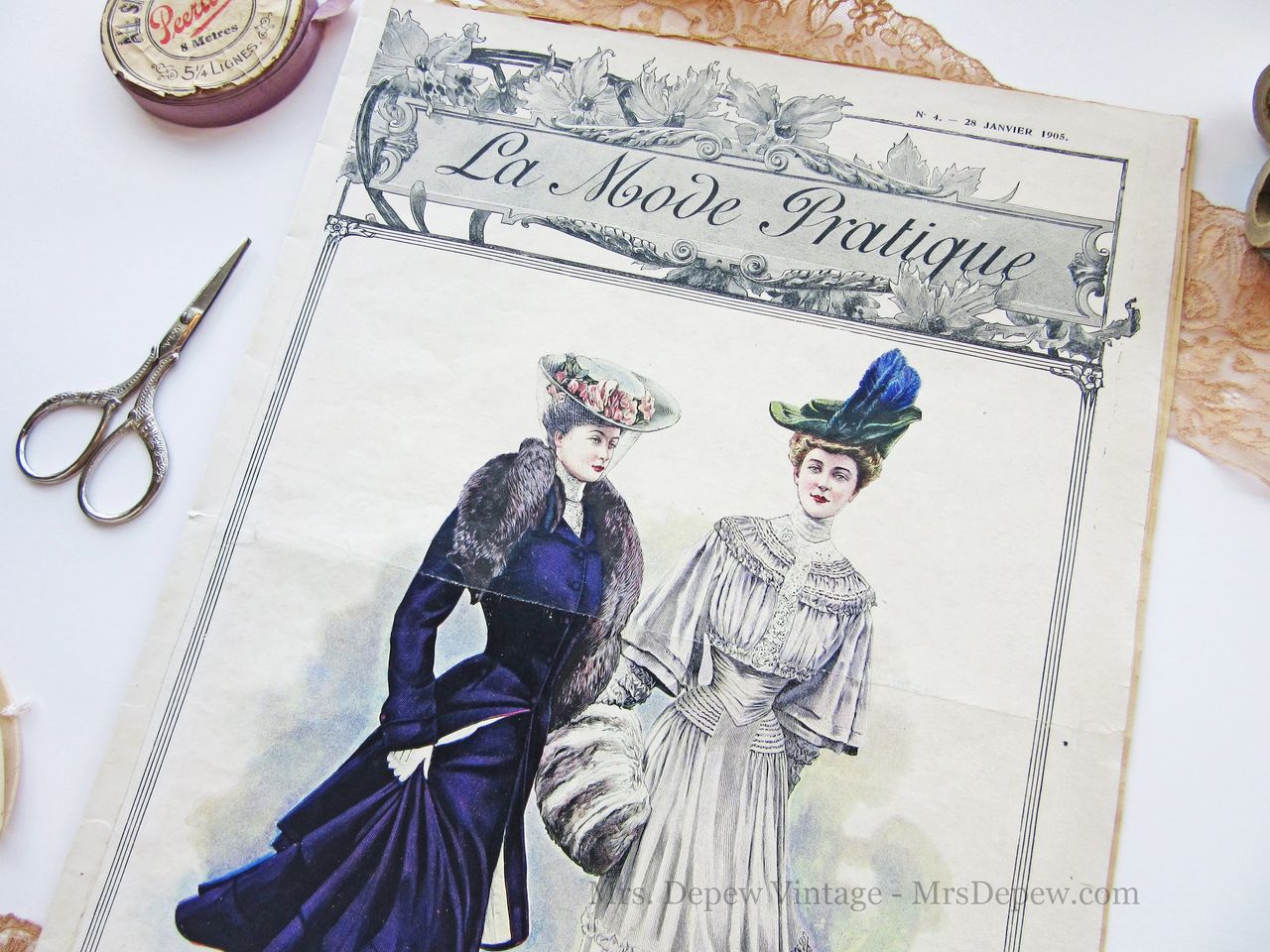 Stitching La Mode: Patterns and Dressmaking From Fashion Plates of