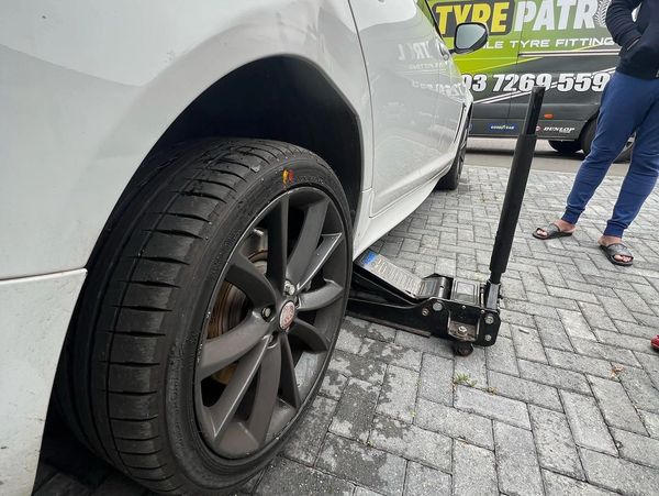 Emergence tyre fitting in Kingston 