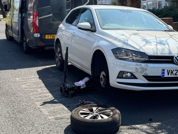 Mobile tyre fitting leatherhead