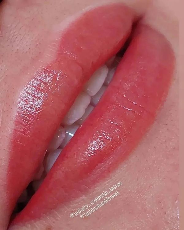 LIP BLUSH TATTOO