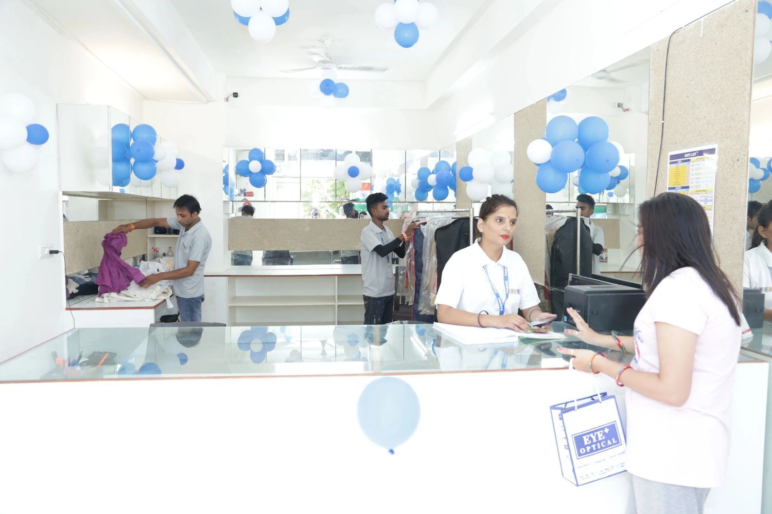 Its operational area, showcasing customer service, garment care, and the professional environment.