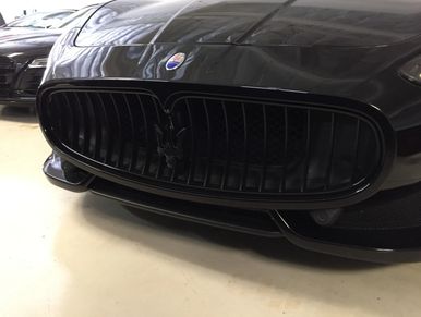 Maserati vehicle chrome delete car wrap