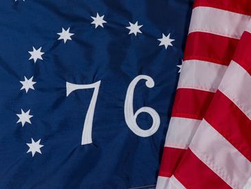 Tejida 100D Para Coleccionistas Bandera Americana Betsy Ross Bennington 1776 - 3x5 Pies - Tejida, Manchada T&eacute; - Coleccionable Bandera Betsy Ross Bennington 1776 Colecci&oacute;n Tejida 100D