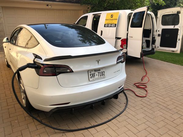 Mobile EV Charging Service 24/7 anywhere roadside assistance, driveway, parking lot